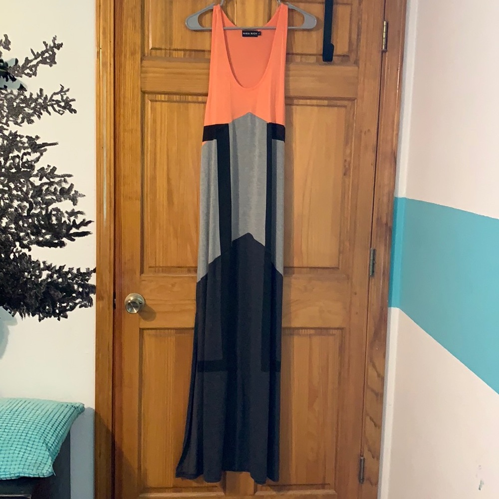 Nikki Rich Maxi Dress L- like new